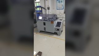 Essai de corrosion de la chambre d'essai au brouillard salin ASTM B117